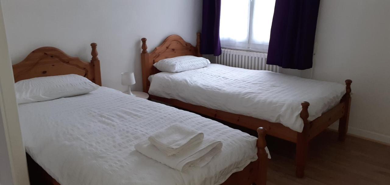 Mérillac Rainbow Cottage מראה חיצוני תמונה
