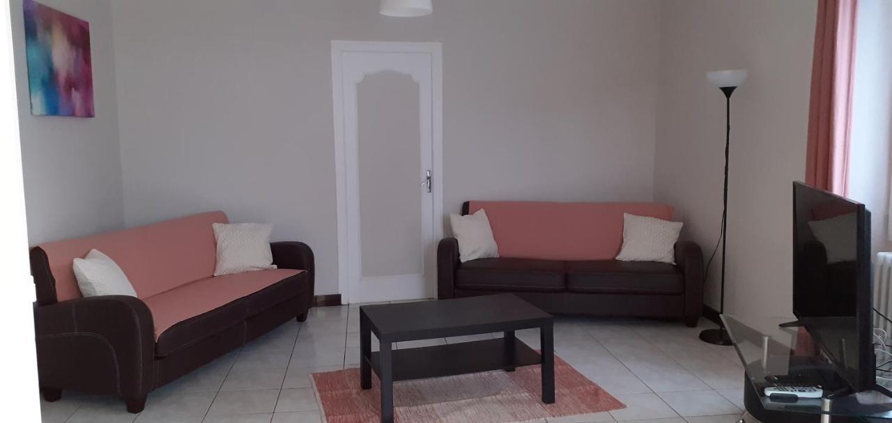 Mérillac Rainbow Cottage מראה חיצוני תמונה